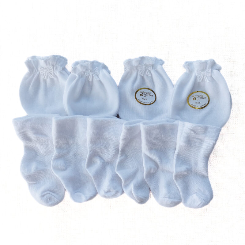 Lot chaussettes/ mouffles neuves - NB
